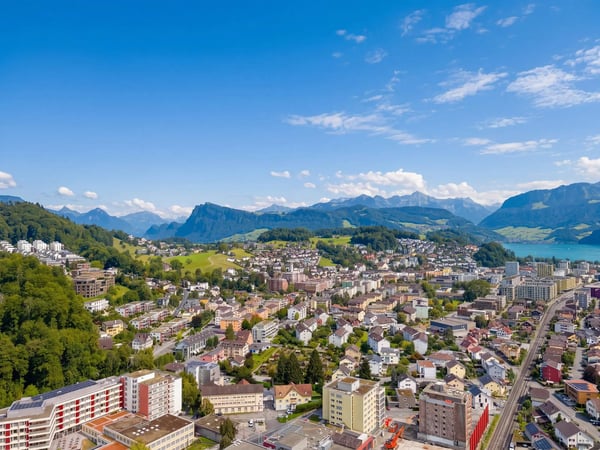 Exklusive 3.5-Zimmerwohnung im 33. OG des höchsten Hauses der Zentralschweiz - Willkommen im SkyLevel des PILATUS TOWER 5