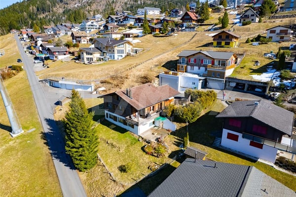 Freistehendes 1.5-Zi.-Chalet mit Seesicht, Grosses Grundstück 912 m², Sattel - Hochstuckli SZ 11