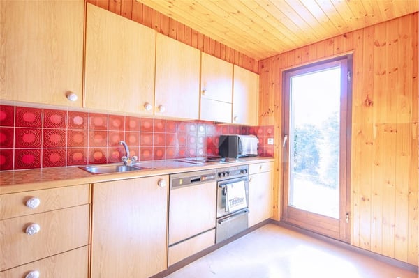 Freistehendes 1.5-Zi.-Chalet mit Seesicht, Grosses Grundstück 912 m², Sattel - Hochstuckli SZ 5