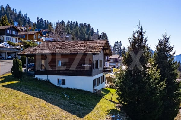 Freistehendes 1.5-Zi.-Chalet mit Seesicht, Grosses Grundstück 912 m², Sattel - Hochstuckli SZ 1