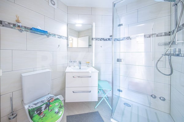 Attraktive, möblierte 1.5-Zi.-Ferienwohnung, auf der Sonnenterrasse Stoos SZ 8