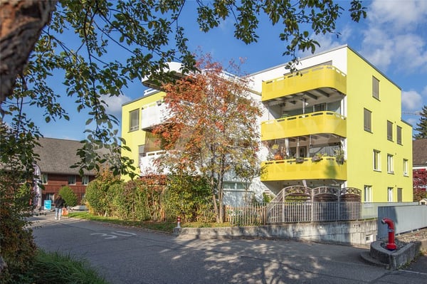 Renditestarkes Mehrfamilienhaus mit 7 Wohnungen und 10 Tiefgaragenplätzen, Suhr AG 1