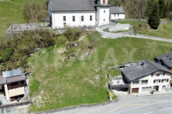 Unbebautes Bauland 826 m² mit viel Potenzial in Unterschächen UR 3