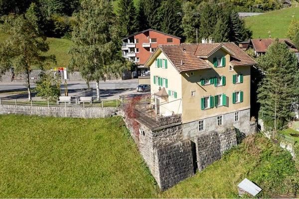 Charmantes 2-Familienhaus mit historischem Charakter, 6484 Wassen UR 13
