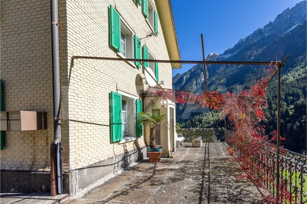 Charmantes 2-Familienhaus mit historischem Charakter, 6484 Wassen UR 11