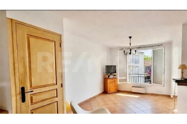 Einmalige Gelegenheit - Grosses Studio mit Garagenplatz im Zentrum von Saint-Tropez 1