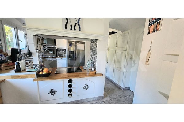 Attraktive, renovierte 8-Zimmer-Villa mit Meerblick und Pool in Les Issambres Côte d'Azur 4