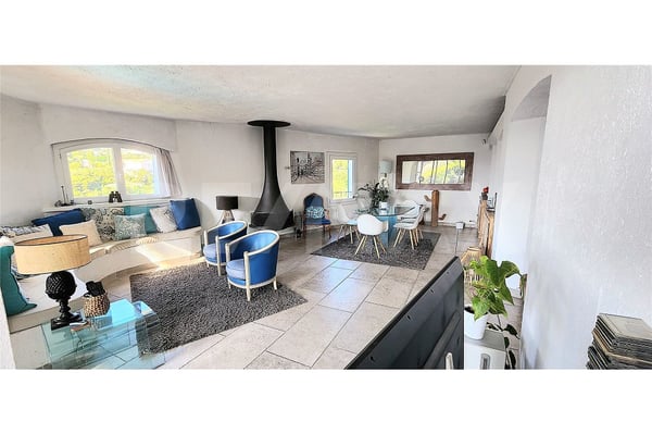 Attraktive, renovierte 8-Zimmer-Villa mit Meerblick und Pool in Les Issambres Côte d'Azur 2
