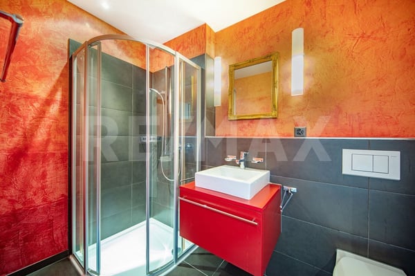 Elegante, helle 3.5-Zi.-Wohnung mit grosser Terrasse und Bergpanoramasicht, 6353 Weggis LU 8