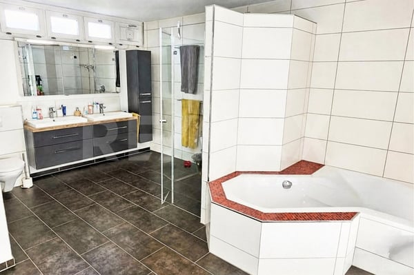 Wohntraum mit viel Freiraum: 5.5-Zi-Eckhaus mit Garten und grosser Terrasse, 8953 Dietikon ZH 8