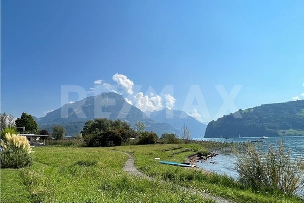 Neubau-TOP-3.5-Zi.-Attika-Wohnung, zur Miete, direkt am See, in 6440 Brunnen SZ 8