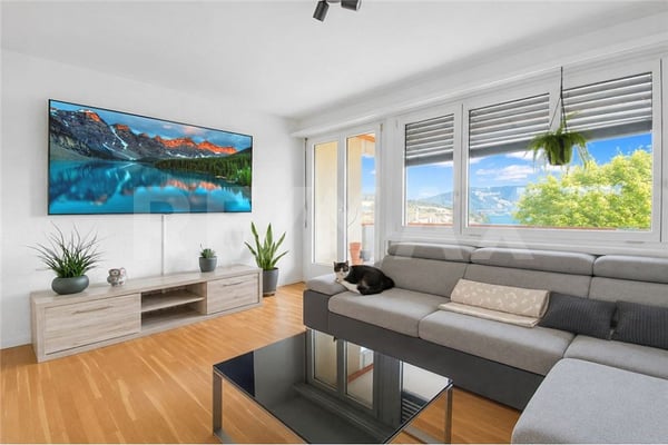 Grosszügige 4 ½-Zimmer Wohnung mit 2 Balkonen und Sicht auf den Zugersee 4