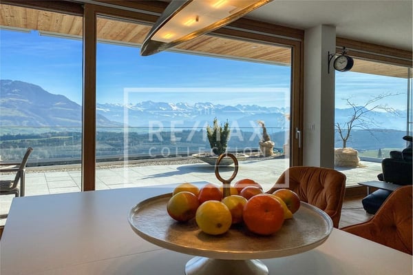 Exklusive und luxuriös möblierte Terrassenwohnung mit fantastischem Aussenbereich und Traumsicht 6