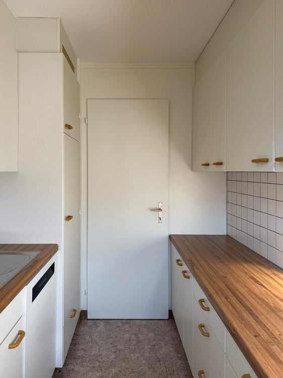 Grosszügige helle 6-Zimmer-Wohnung mit Balkon und Seesicht in Pfäffikon SZ 11