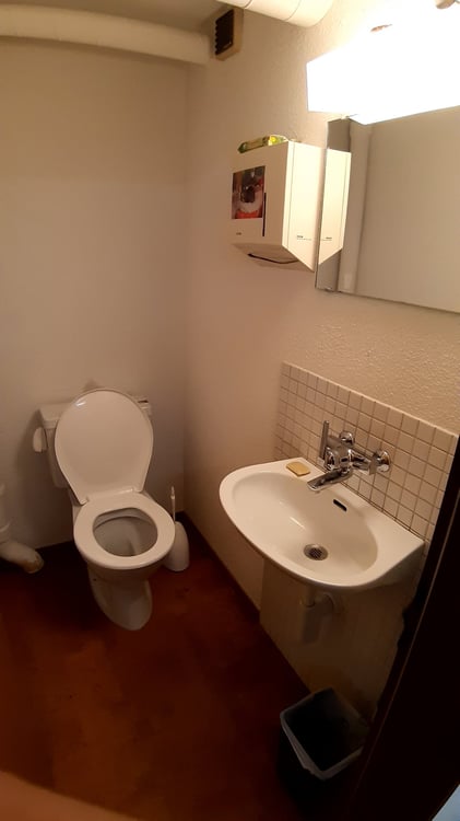 Gewerbe im EG zu vermieten 19