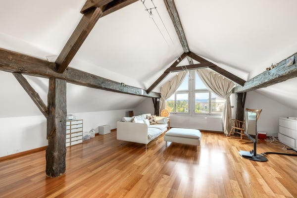 HISTORISCHER CHARME TRIFFT AUF MODERNE WOHNQUALITÄT IN RICHTERSWIL 2