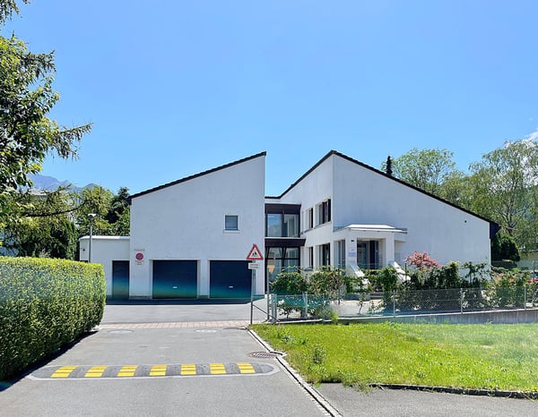 Hochwertige, exklusive Liegenschaft an top Lage mit enormen Raumangebot und 600m² Baulandreserve 5