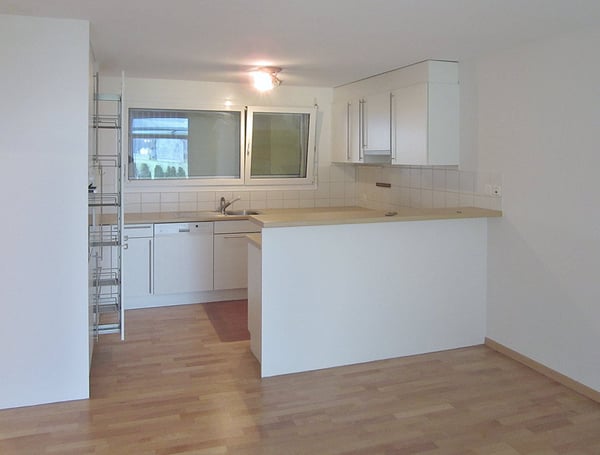 1.5 Zi- Bungalow / hoher Wohnkomfort auf 1 Etage inkl. Carport, 2-3 Parkplätze, Garten und Ausblick 7