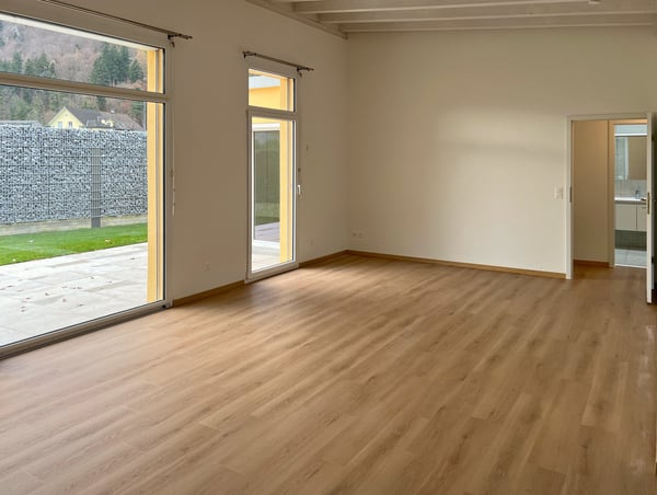 1.5 Zi- Bungalow / hoher Wohnkomfort auf 1 Etage inkl. Carport, 2-3 Parkplätze, Garten und Ausblick 5