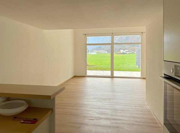 1.5 Zi- Bungalow / hoher Wohnkomfort auf 1 Etage inkl. Carport, 2-3 Parkplätze, Garten und Ausblick 4