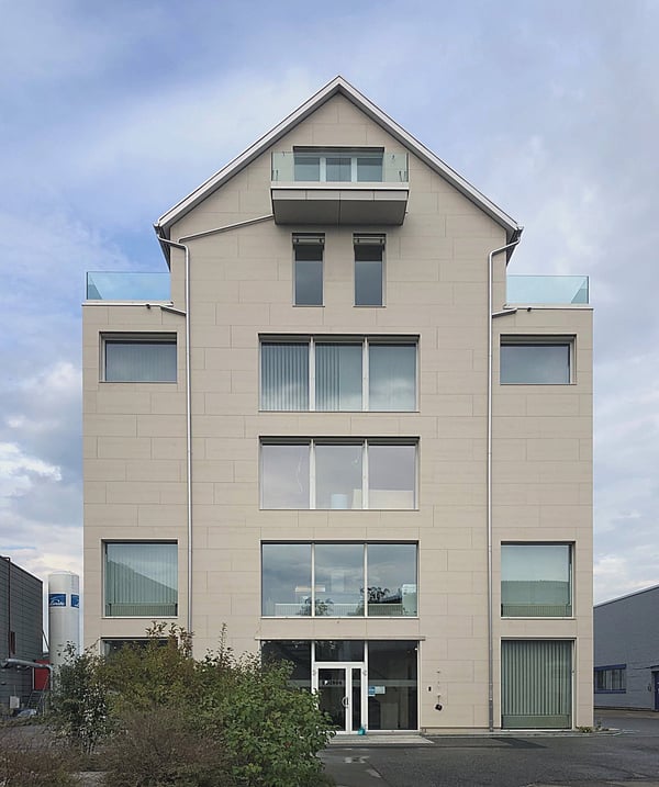 Gewerbeflächen flexibel nutzbar - ideal als Büro, Atelier, Laden- Bistro- oder Praxis-Räumlichkeiten 12