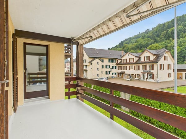 neu sanierte 1.5 Zimmer-Wohnung mit Balkon 4