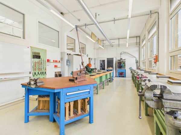 Büro-/Gewerberäume an zentraler Lage 12