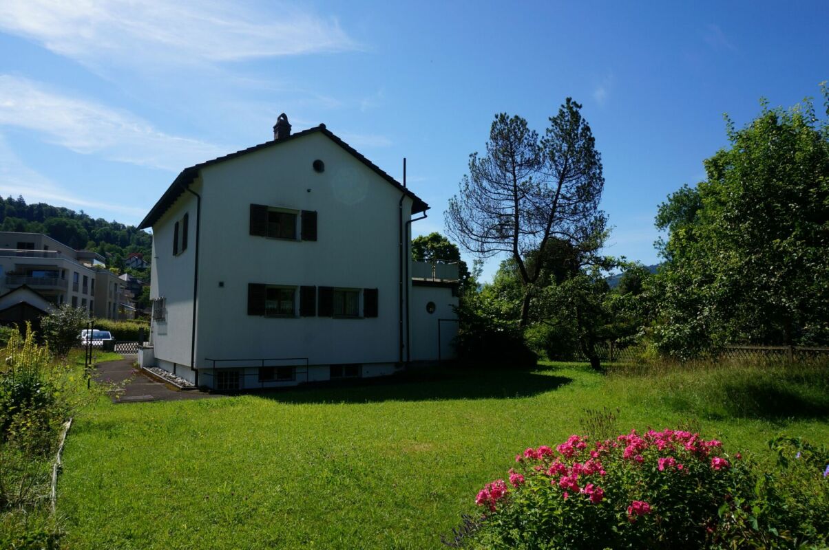 Maison unifamiliale nécessitant une rénovation avec grand jardin ou parcelle de terrain à bâtir avec objet de démolition