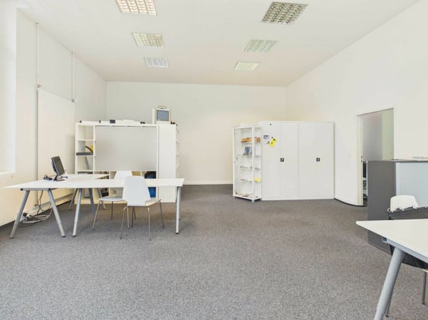 Gewerbefläche in zentralem Gewerbe- und Wohnareal mit 105m2 8