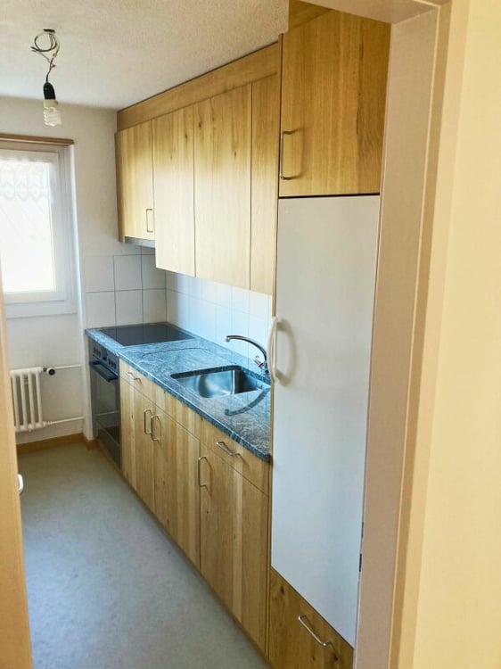 Zentral gelegene und teilsanierte 3½-Zimmer-Wohnung an ruhiger Lage 2