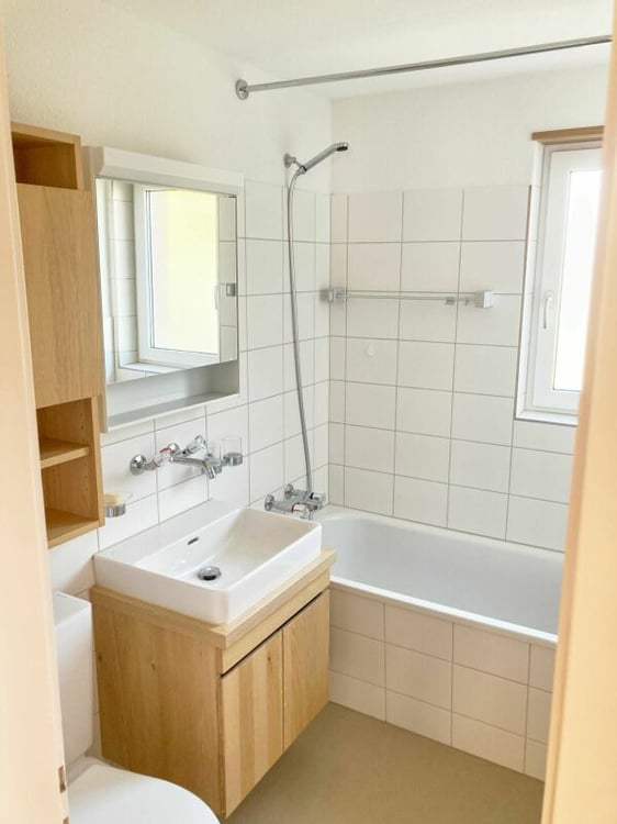 Zentral gelegene und teilsanierte 3½-Zimmer-Wohnung an ruhiger Lage 4