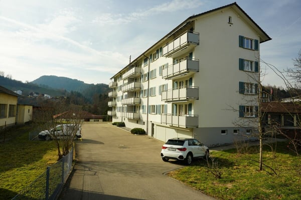 Helle Wohnung mit sonnigem Balkon 9