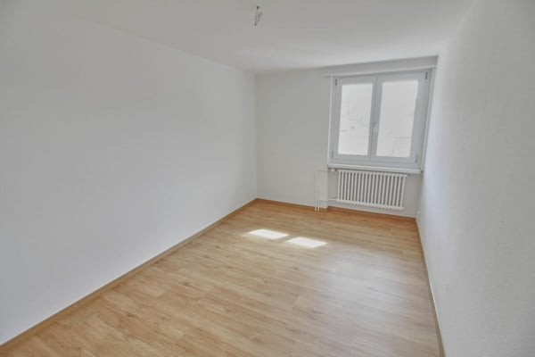 Helle Wohnung mit sonnigem Balkon 4