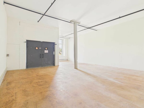 70 m2 Gewerbeflächen in modernem Gewerbehaus mit direktem Warenliftzugang 3