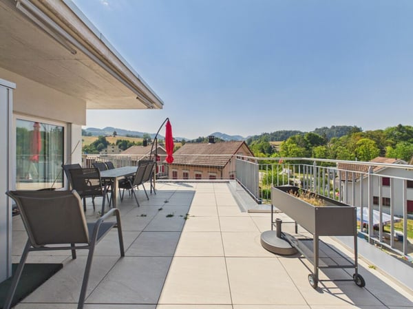 Moderne Attikawohnung mit sonniger Terrasse 1
