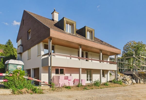 Familienparadies in Lichtensteig - Einfamilienhaus mit viel Platz, Garten und Doppelgarage 2