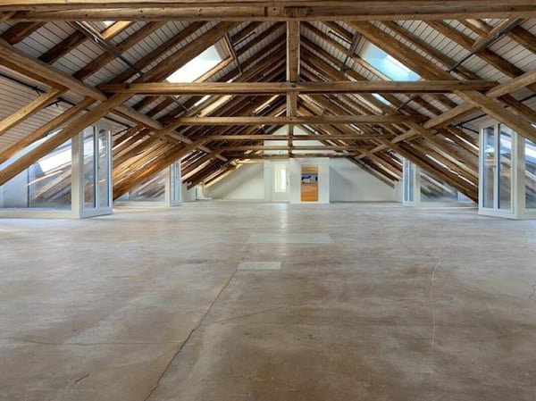 Dachgeschoss Gewerbefläche in modernem Gewerbehaus mit exklusivem Rohausbau 2