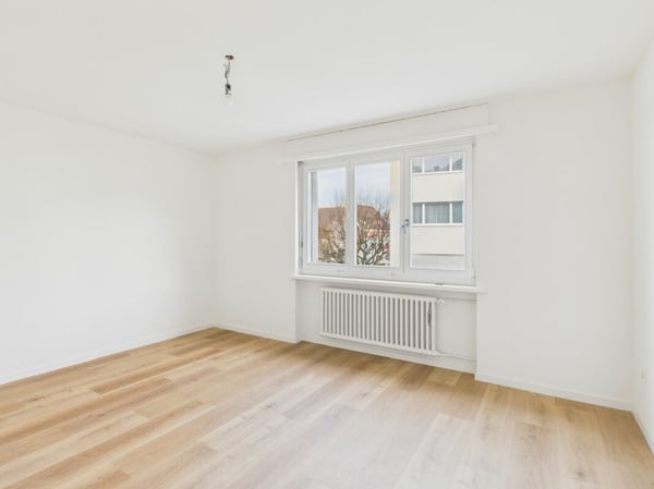 Erstbezug nach Sanierung: Stilvolle 3.5-ZWG in Niederuzwil 4