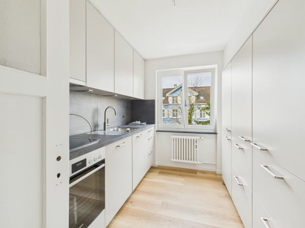 Erstbezug nach Sanierung: Stilvolle 3.5-ZWG in Niederuzwil 1