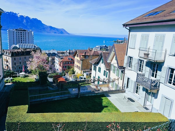 Splendide appartement avec vue panoramique imprenable sur le lac Léman et les montagnes 5