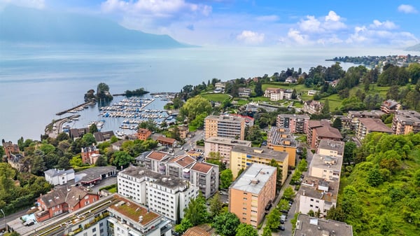 Charmant 3.5 pièces avec un balcon vue sur le lac 9