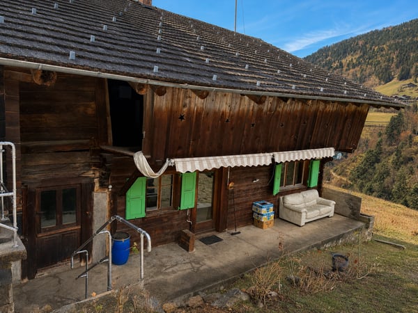 À vendre ? Chalet à rénover avec fort potentiel de développement à Troistorrents | CHF 390'000.? 2