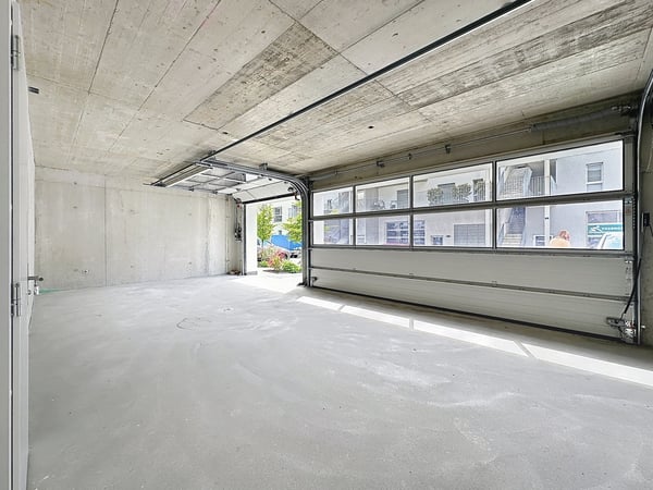 Local artisanal neuf avec atelier et bureau de plus de 90 m² 2