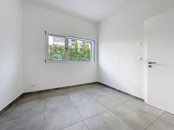 Local artisanal neuf avec atelier et bureau de plus de 90 m² 8