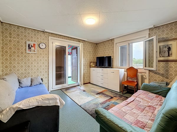 Maison à rénover avec potentiel de développement à Lentigny 4