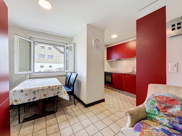 Maison à rénover avec potentiel de développement à Lentigny 3