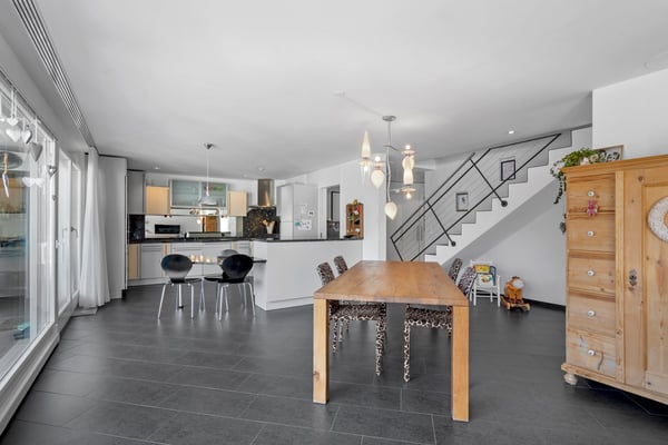 Grosszügige 7.5-Zimmer-Maisonette-Wohnung in Seenähe 4
