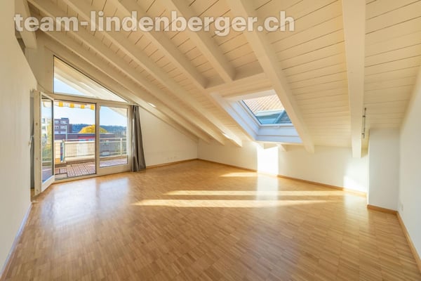 Sonnige und gemütliche 3½ Zi.-Dachwohnung im Baurecht 2