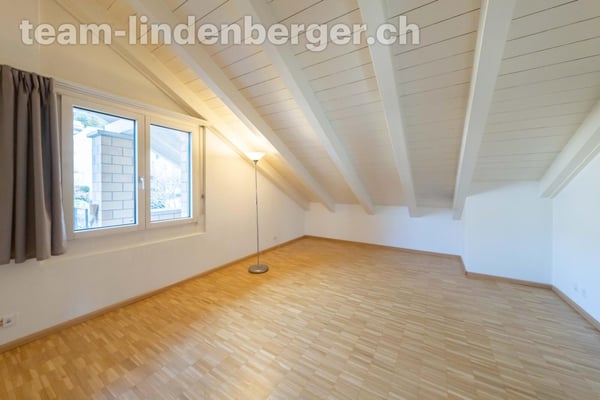 Sonnige und gemütliche 3½ Zi.-Dachwohnung im Baurecht 11
