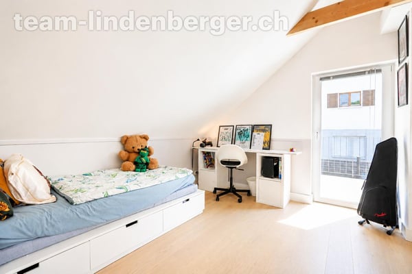 Hochwertig modernisiertes Familienhaus mit Einliegerwohnung 12